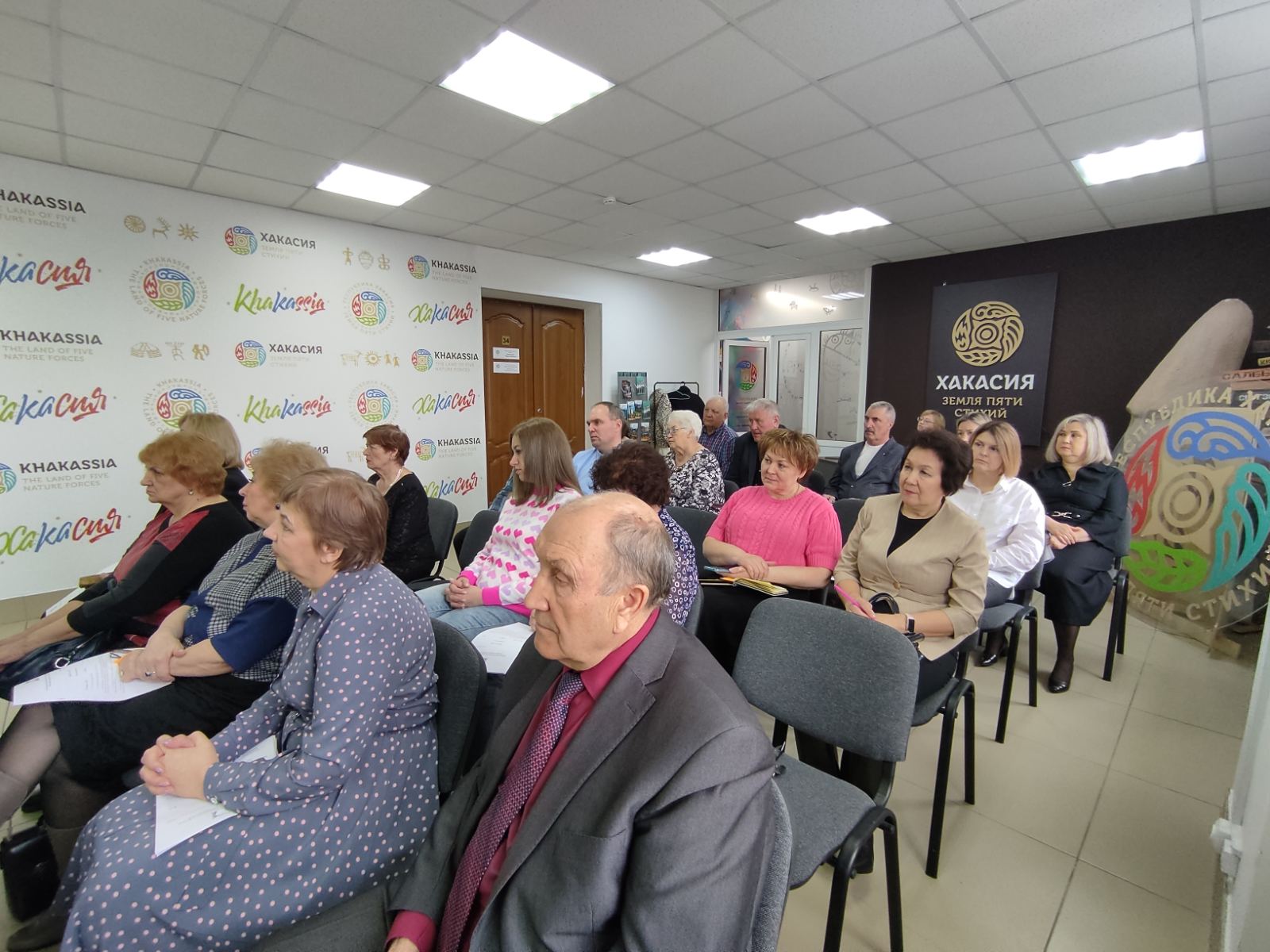 IMG-0d6a2856f355d48212b3729e2d01c76d-V (1).jpg