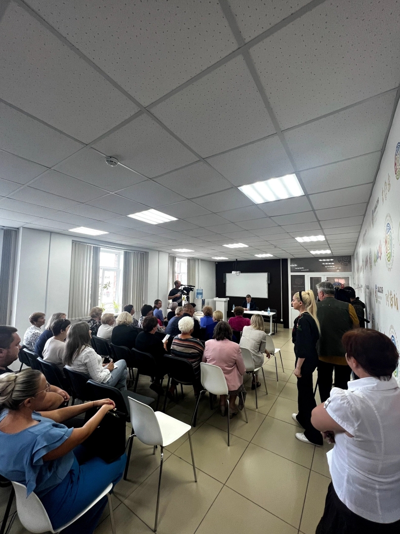 EcBH7oabB_U (1) (1).jpg